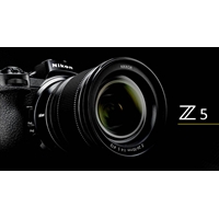 NIKON Z5 BODY + NIKKOR Z 24-50mm F4-6.3 + SD 64GB - GARANZIA NITAL 4 ANNI
